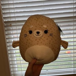 NWT SEAL SQUISHMALLOW